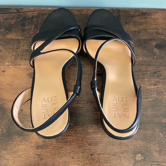 NWOT - Naturalizer Women's Black Sandals - 7.5 - Picture 5 of 7